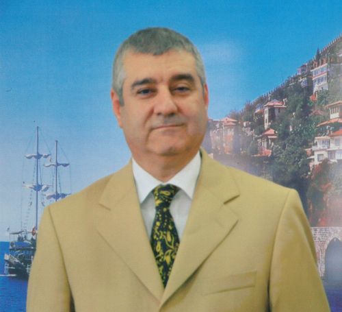 Эрхан Оздемир, губернатор Аланьи, каймакам турция